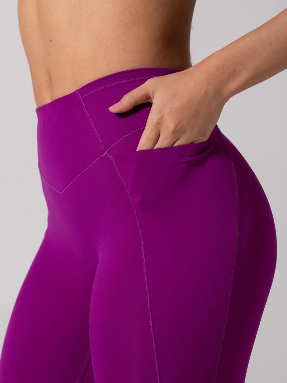 Airbrush Multi Pocket Legging - Grape Juice - Image 8