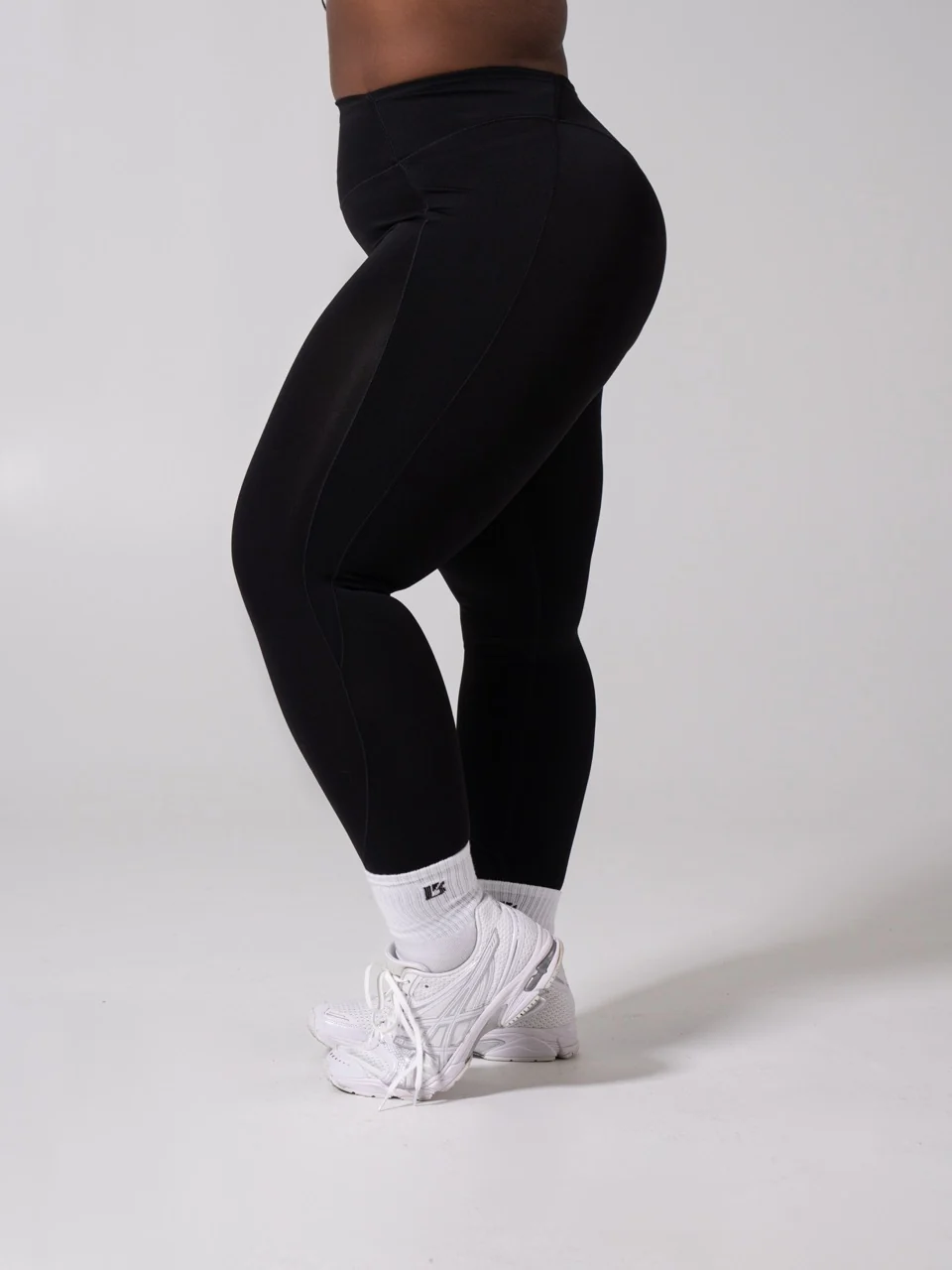 Airbrush Multi Pocket Legging - Onyx Black - Image 5
